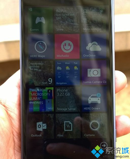 RM-1072预计自带装WP8.1可升级到Win10